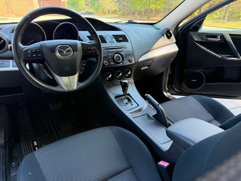 2012 Mazda Mazda3 Image 9
