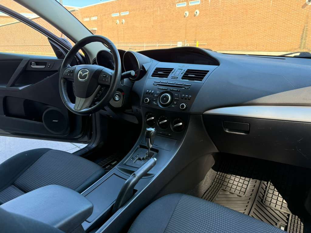 2012 Mazda Mazda3 Image 11