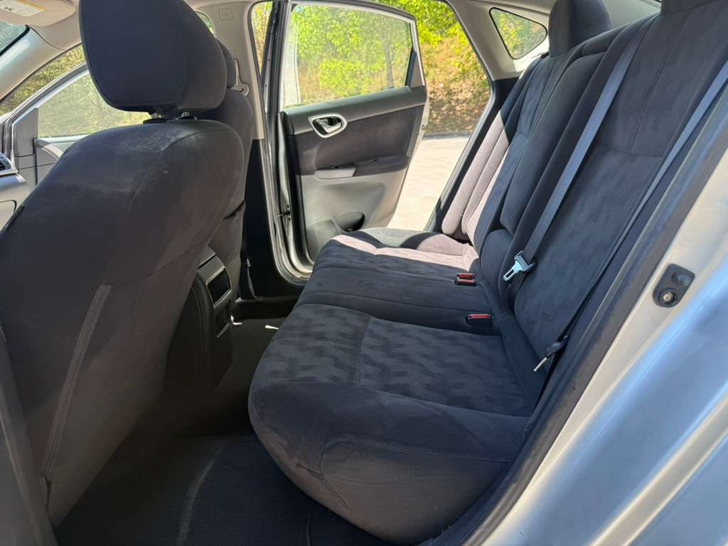 2013 Nissan Sentra Image 9