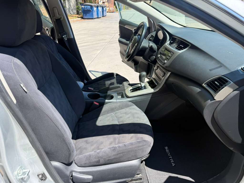 2013 Nissan Sentra Image 10