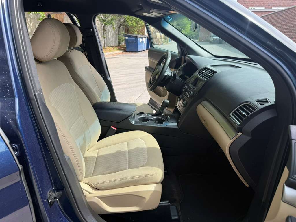 2016 Ford Explorer Image 6