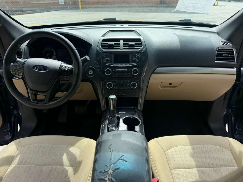 2016 Ford Explorer Image 10