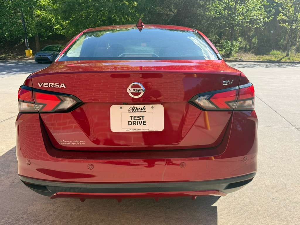 2020 Nissan Versa Image 4