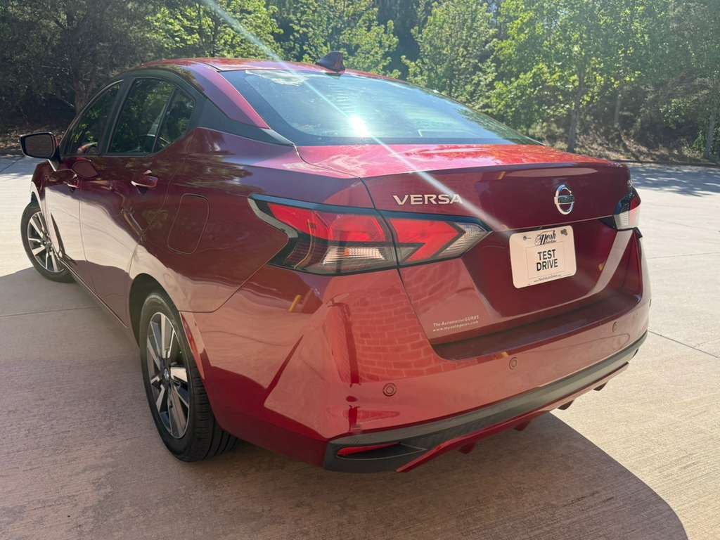2020 Nissan Versa Image 5
