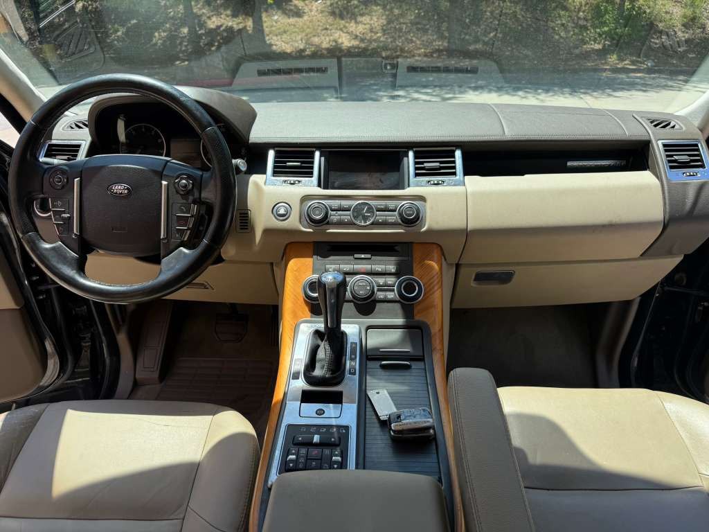 2013 Land Rover Range Rover Sport Image 10
