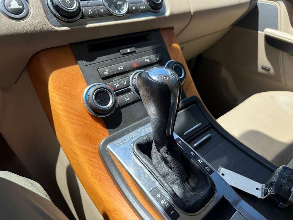 2013 Land Rover Range Rover Sport Image 15