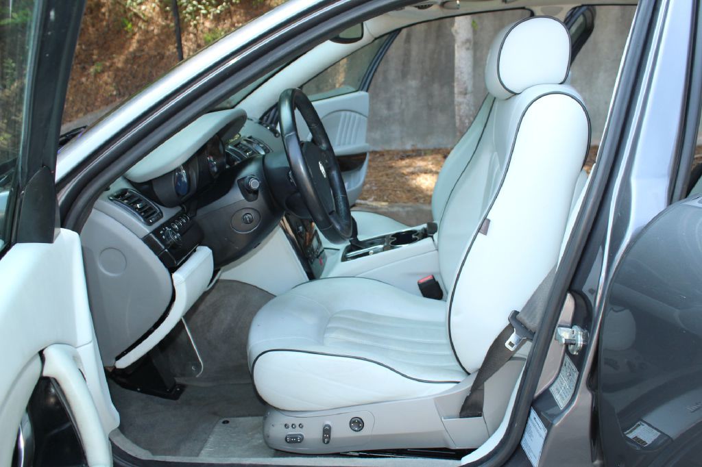 2007 Maserati Quattroporte Image 12