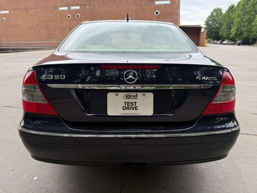 2007 Mercedes-Benz E-Class Image 2