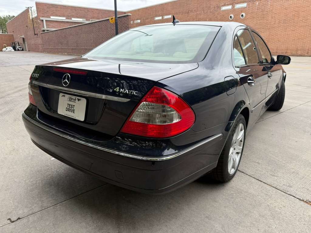 2007 Mercedes-Benz E-Class Image 3