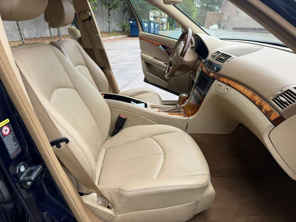 2007 Mercedes-Benz E-Class Image 9