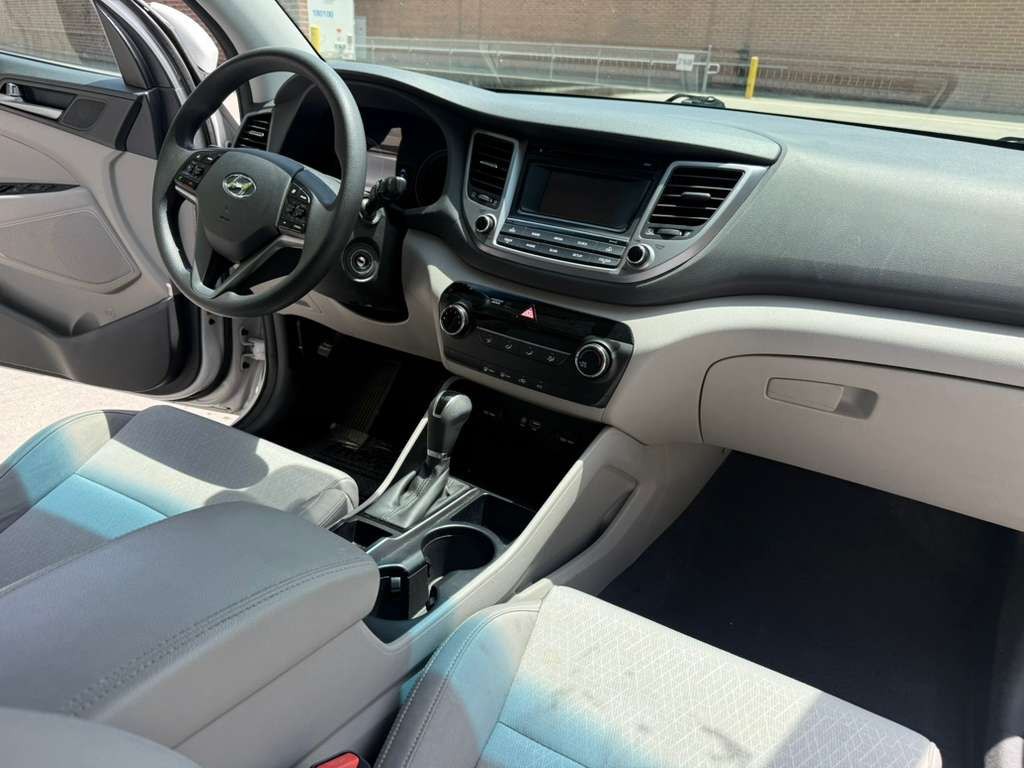 2016 Hyundai Tucson Image 11