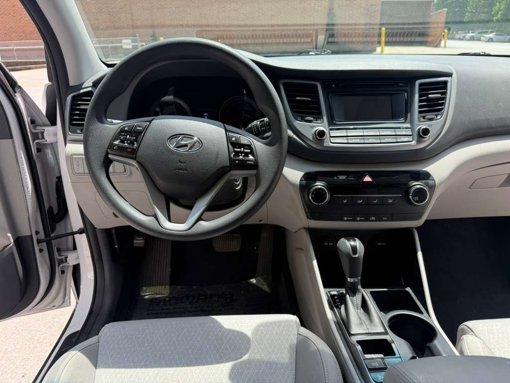 2016 Hyundai Tucson Image 13