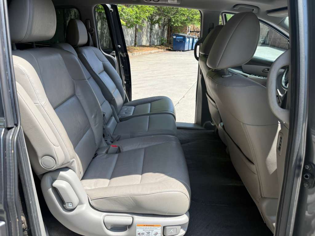 2012 Honda Odyssey Image 10
