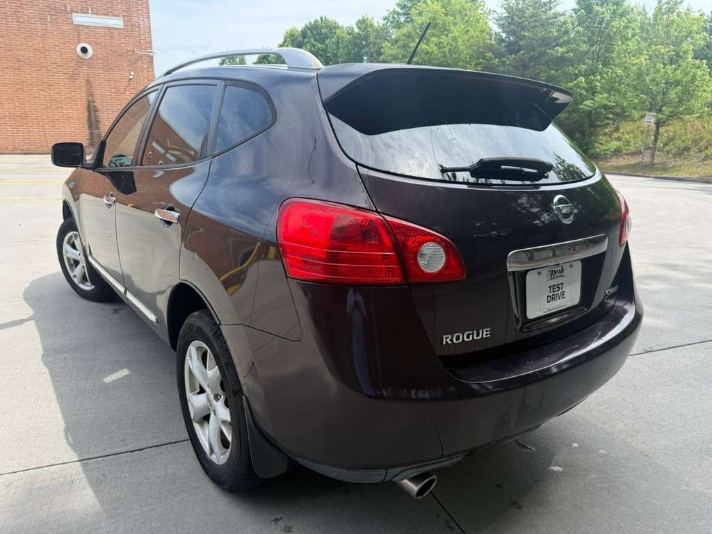 2011 Nissan Rogue Image 2