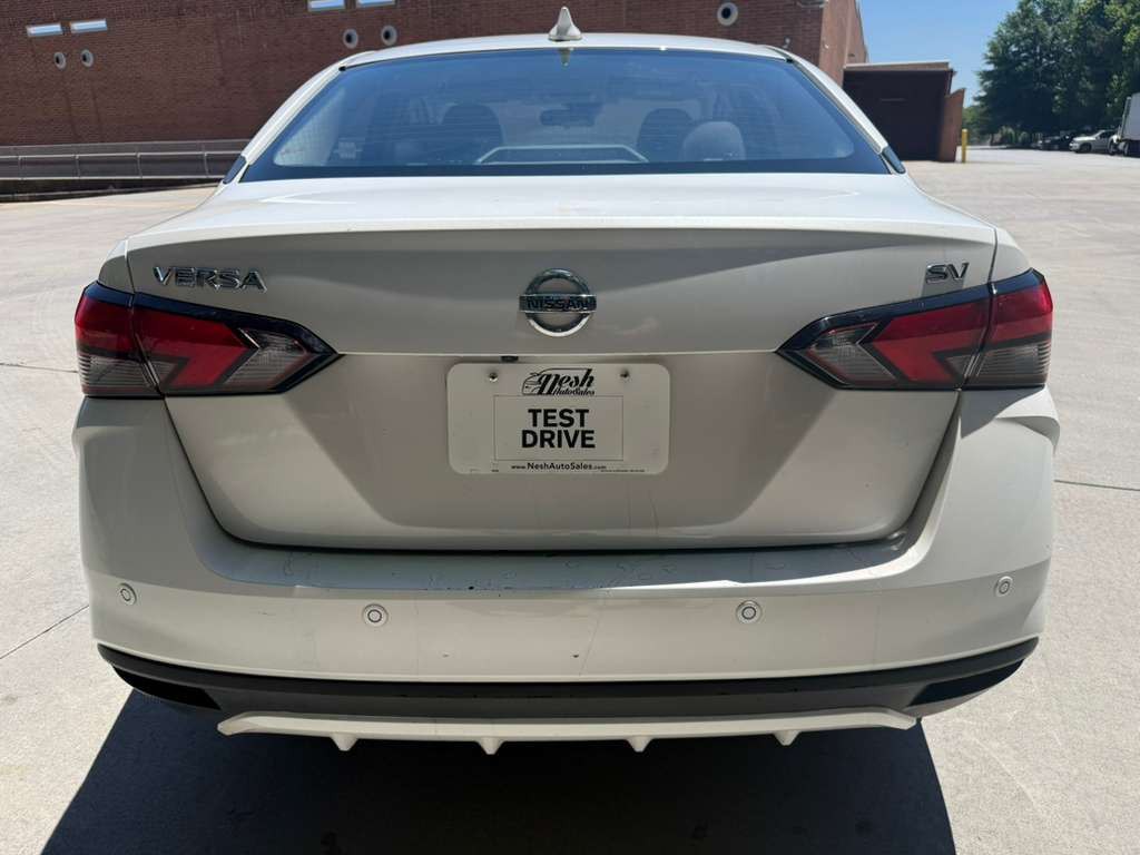 2021 Nissan Versa Image 6