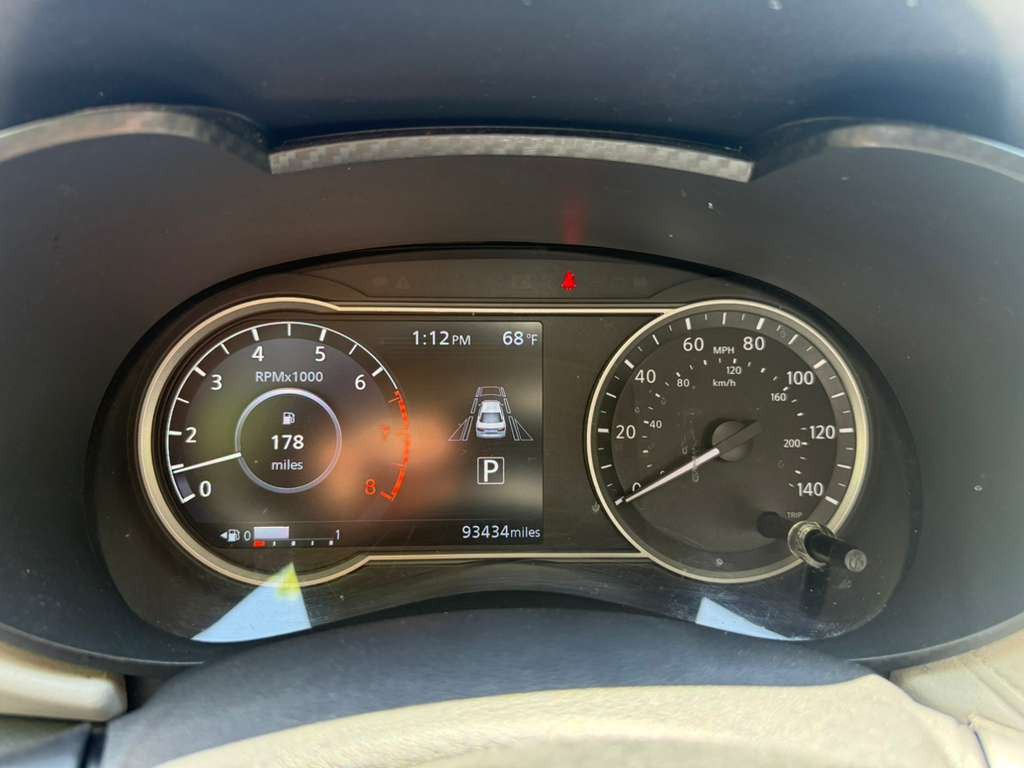 2021 Nissan Versa Image 10