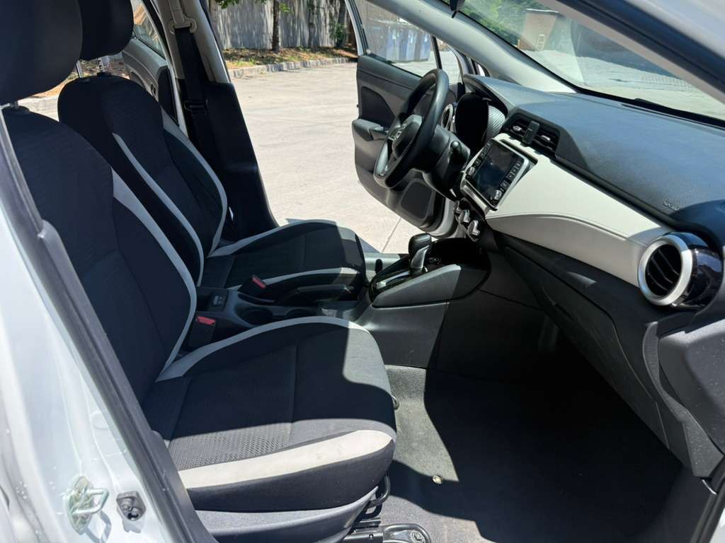 2021 Nissan Versa Image 12
