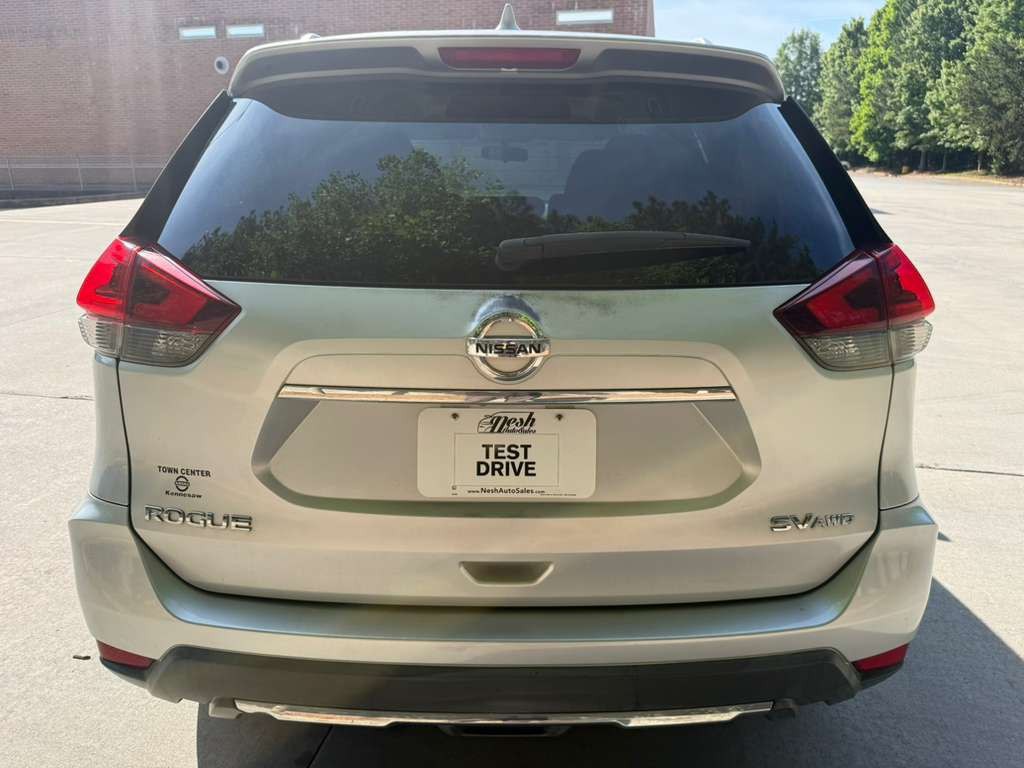 2018 Nissan Rogue Image 4