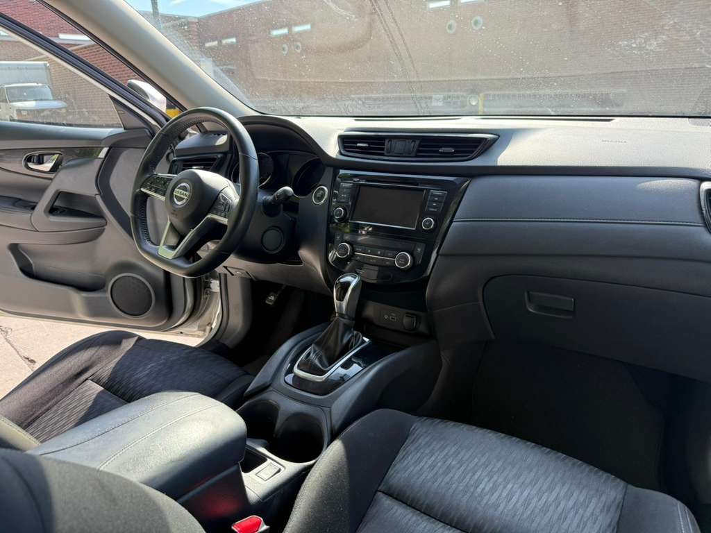 2018 Nissan Rogue Image 8