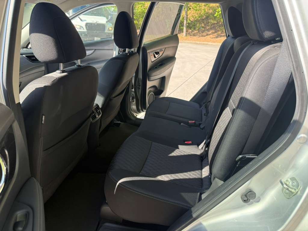 2018 Nissan Rogue Image 9