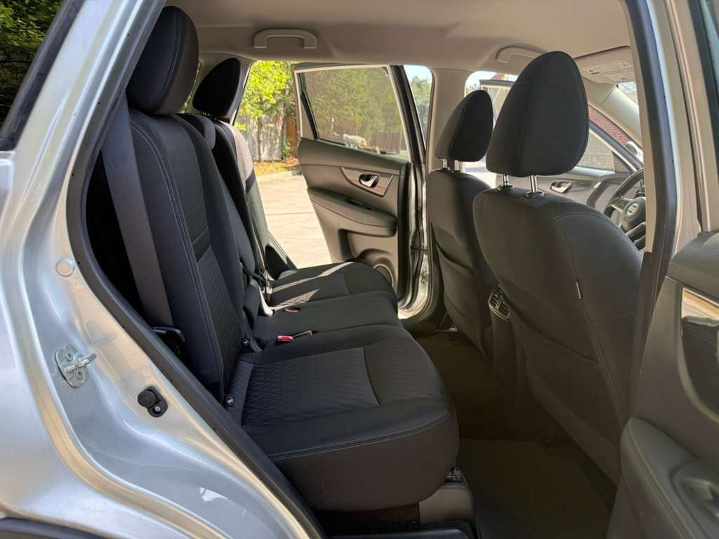 2018 Nissan Rogue Image 13