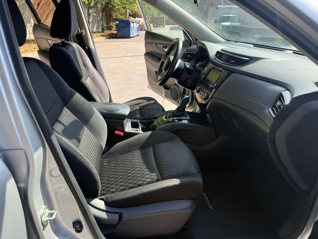 2018 Nissan Rogue Image 14