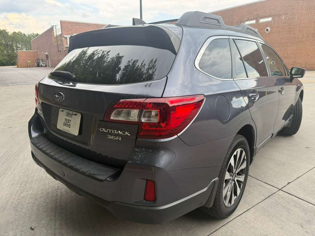 2016 Subaru Outback Image 2