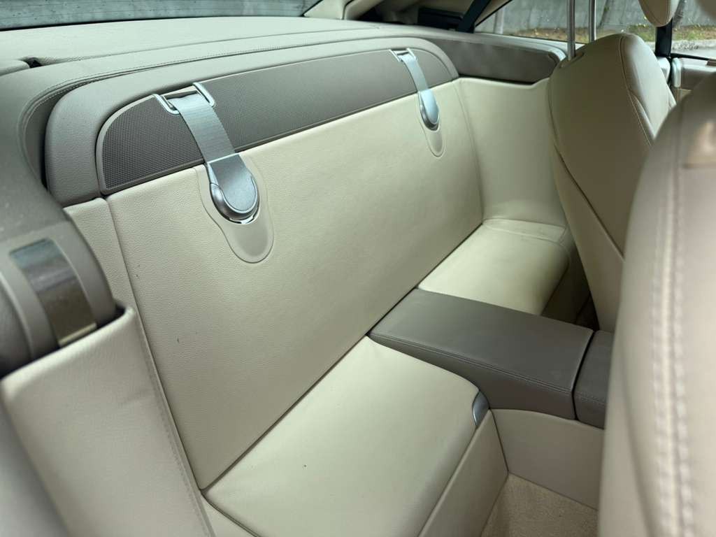 2003 Mercedes-Benz SL-Class Image 11