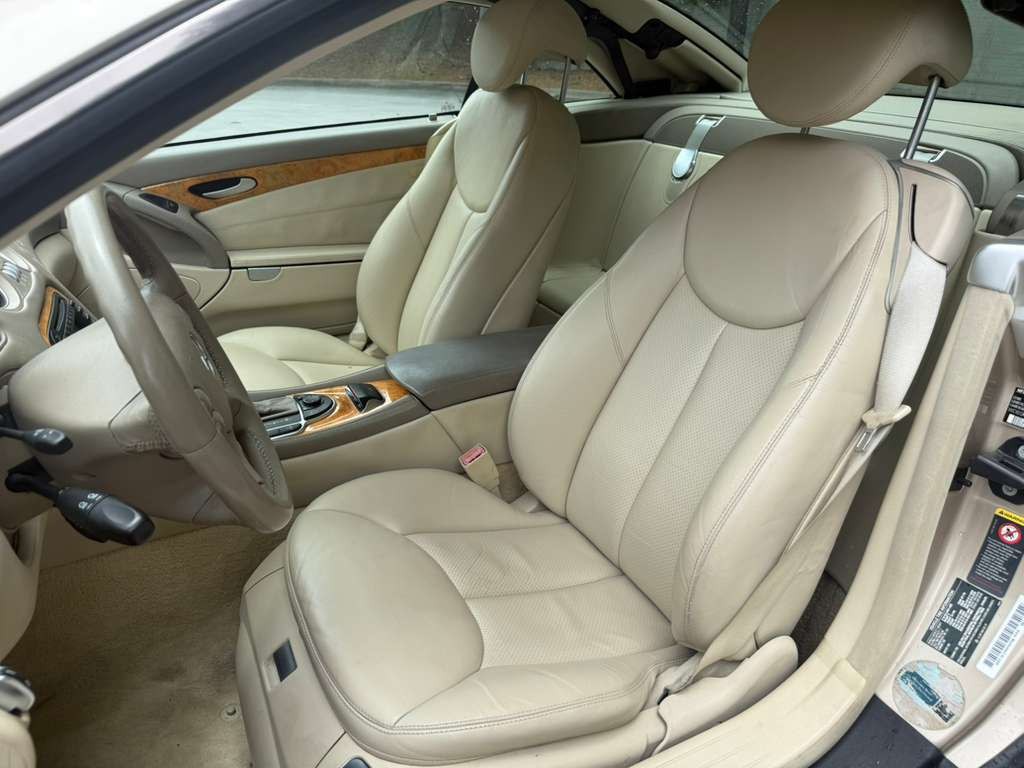 2003 Mercedes-Benz SL-Class Image 12
