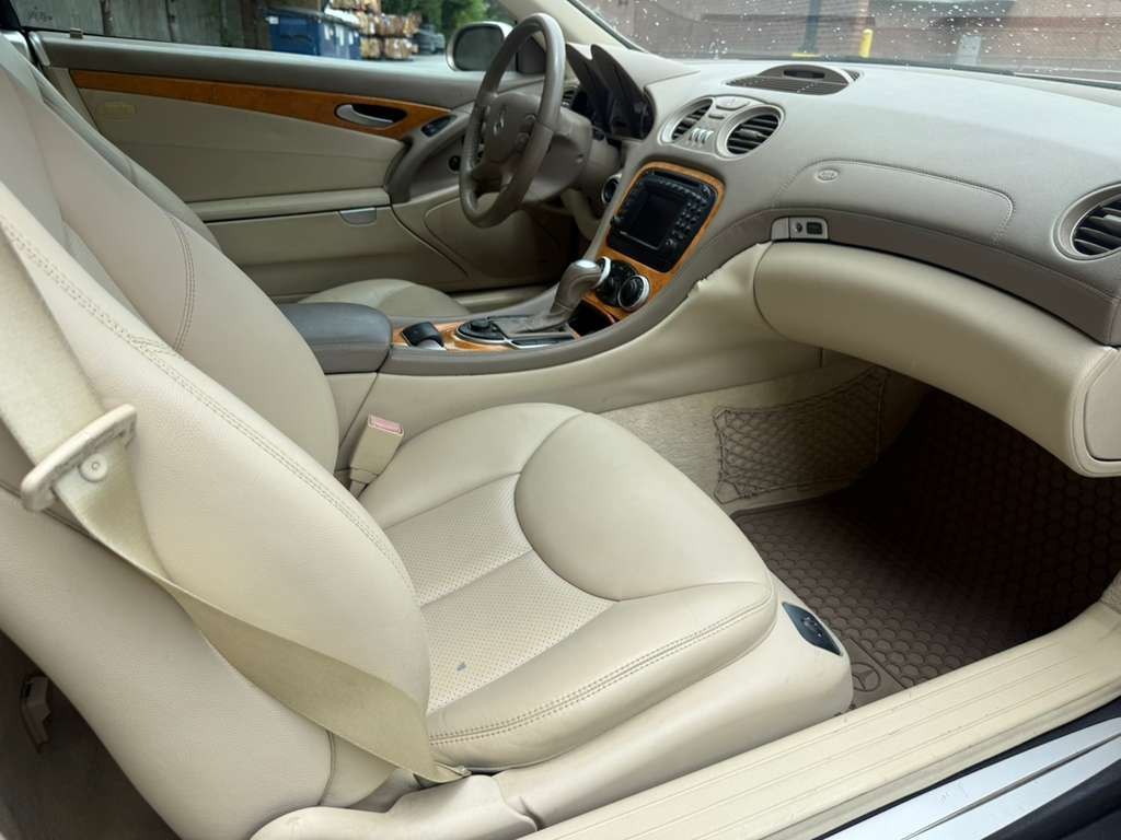 2003 Mercedes-Benz SL-Class Image 13