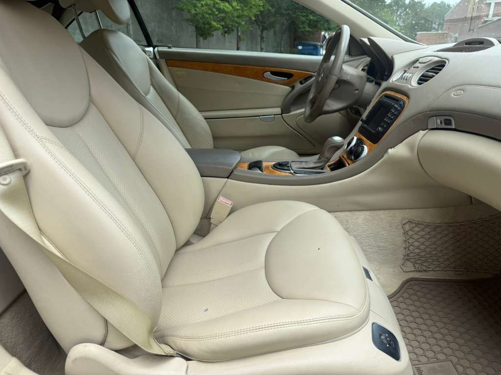 2003 Mercedes-Benz SL-Class Image 15