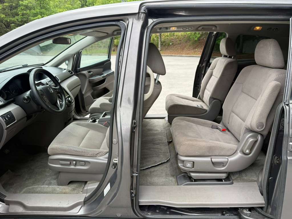 2016 Honda Odyssey Image 13