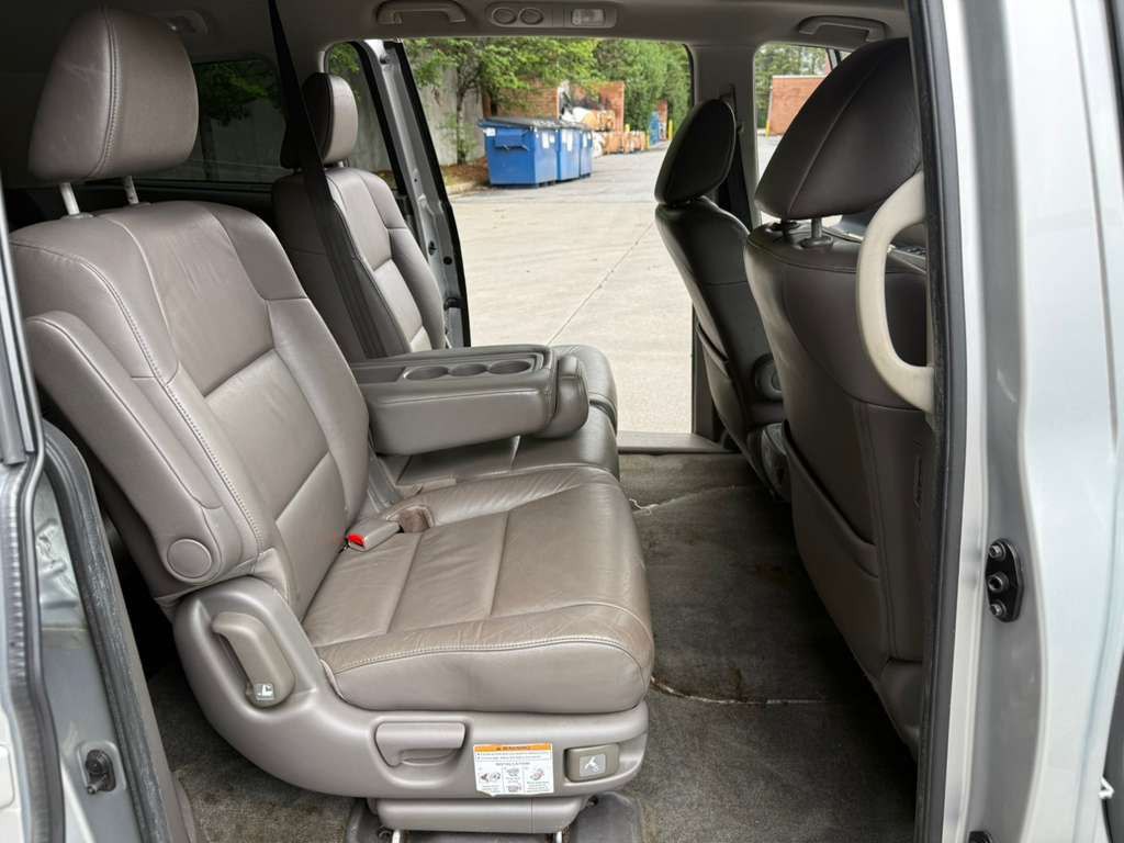 2013 Honda Odyssey Image 9