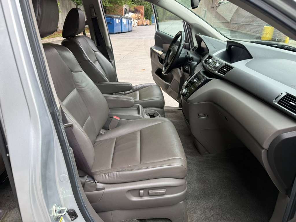 2013 Honda Odyssey Image 13