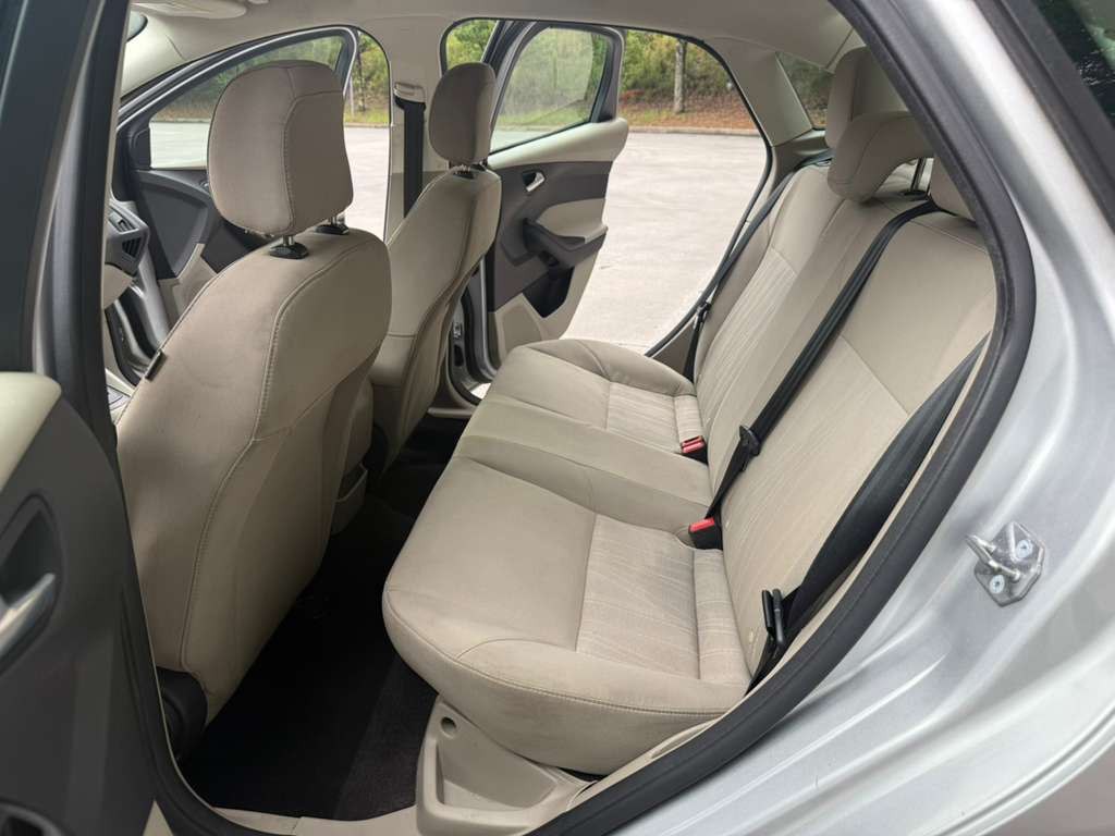 2018 Ford Focus Image 10
