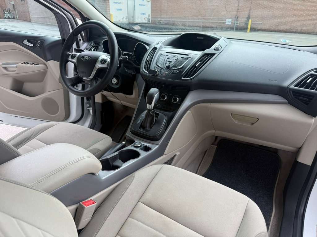 2015 Ford Escape Image 9