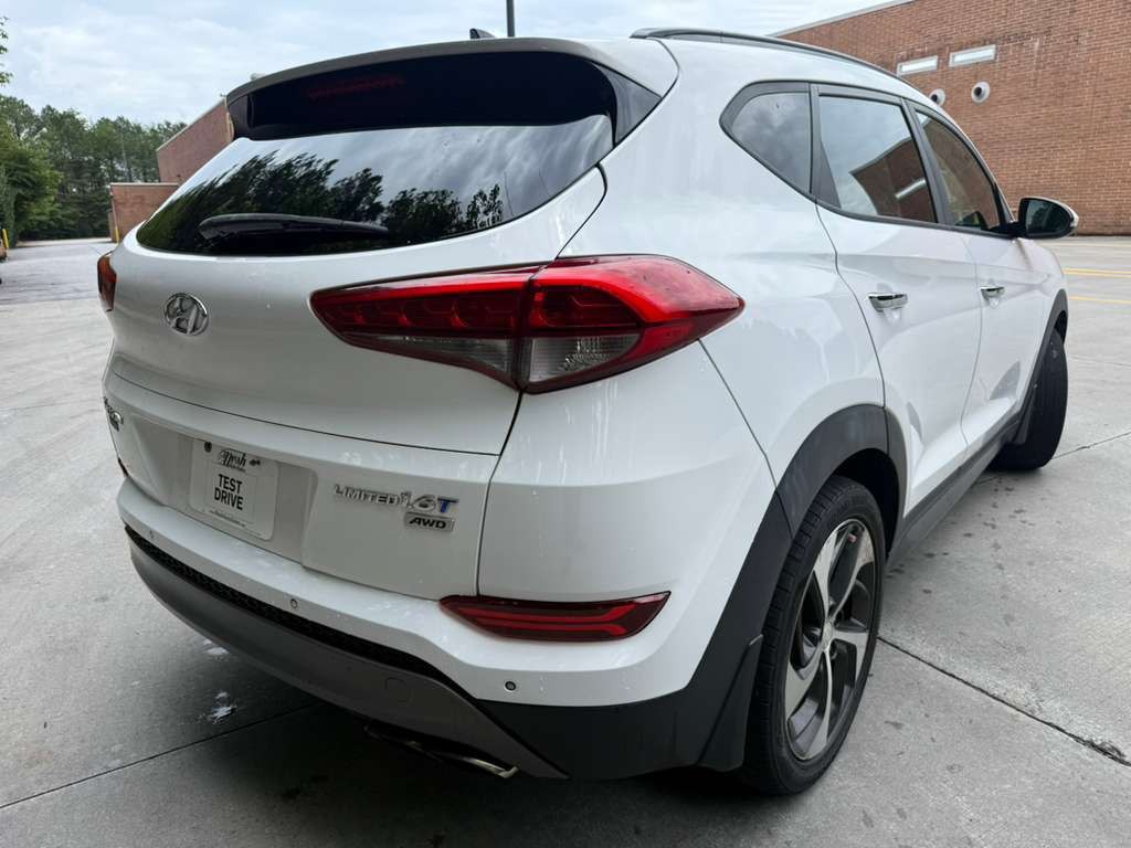 2016 Hyundai Tucson Image 2