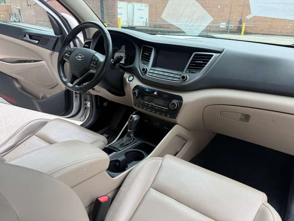 2016 Hyundai Tucson Image 7