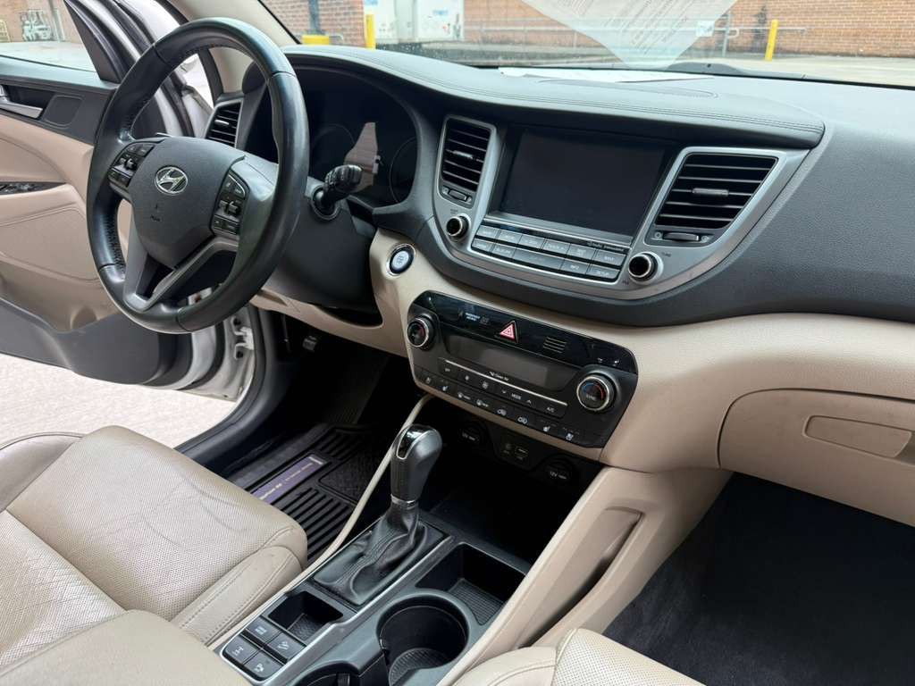 2016 Hyundai Tucson Image 12