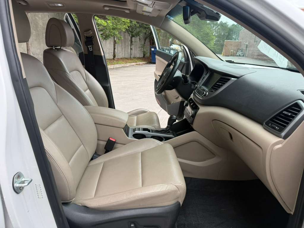 2016 Hyundai Tucson Image 14