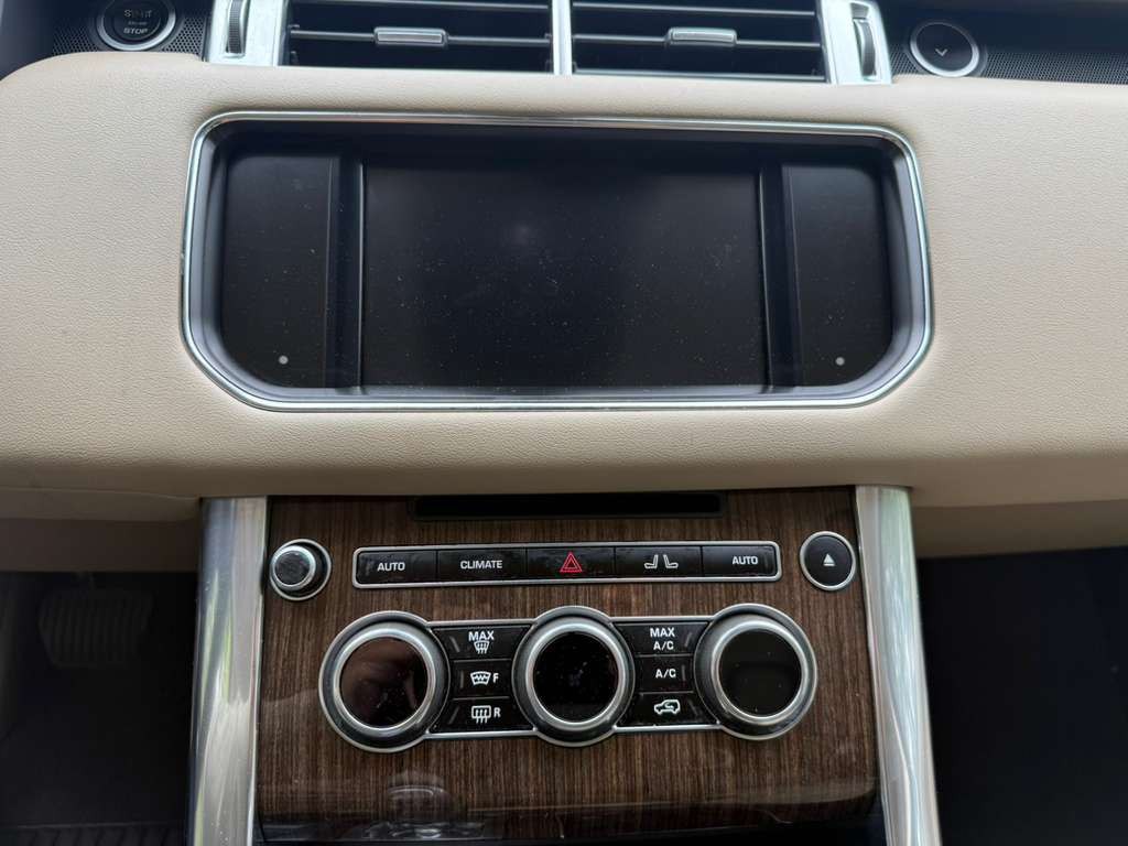 2015 Land Rover Range Rover Sport Image 18