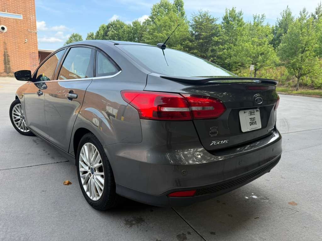 2017 Ford Focus Image 6