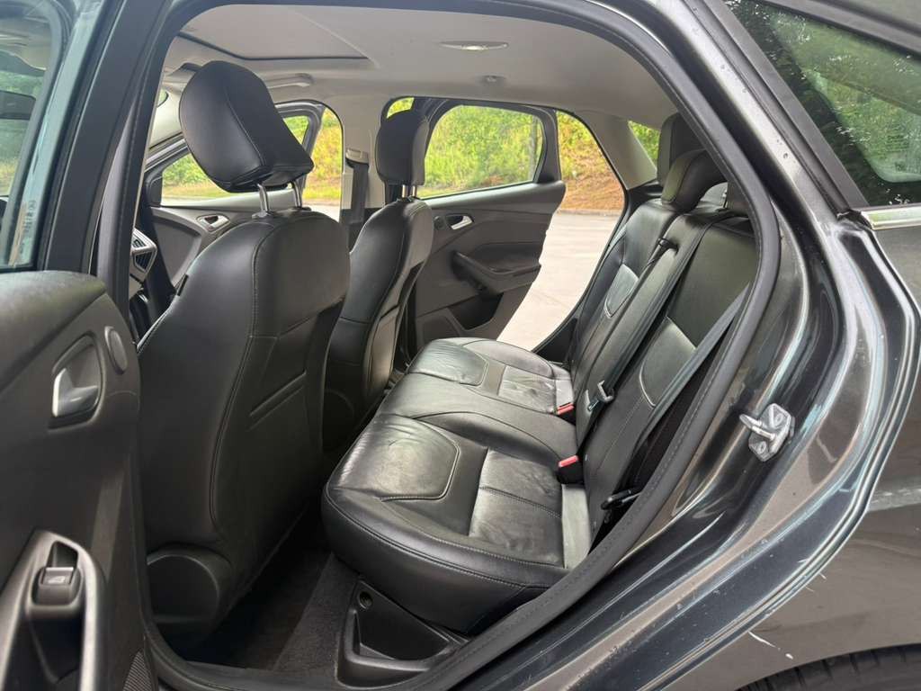 2017 Ford Focus Image 7