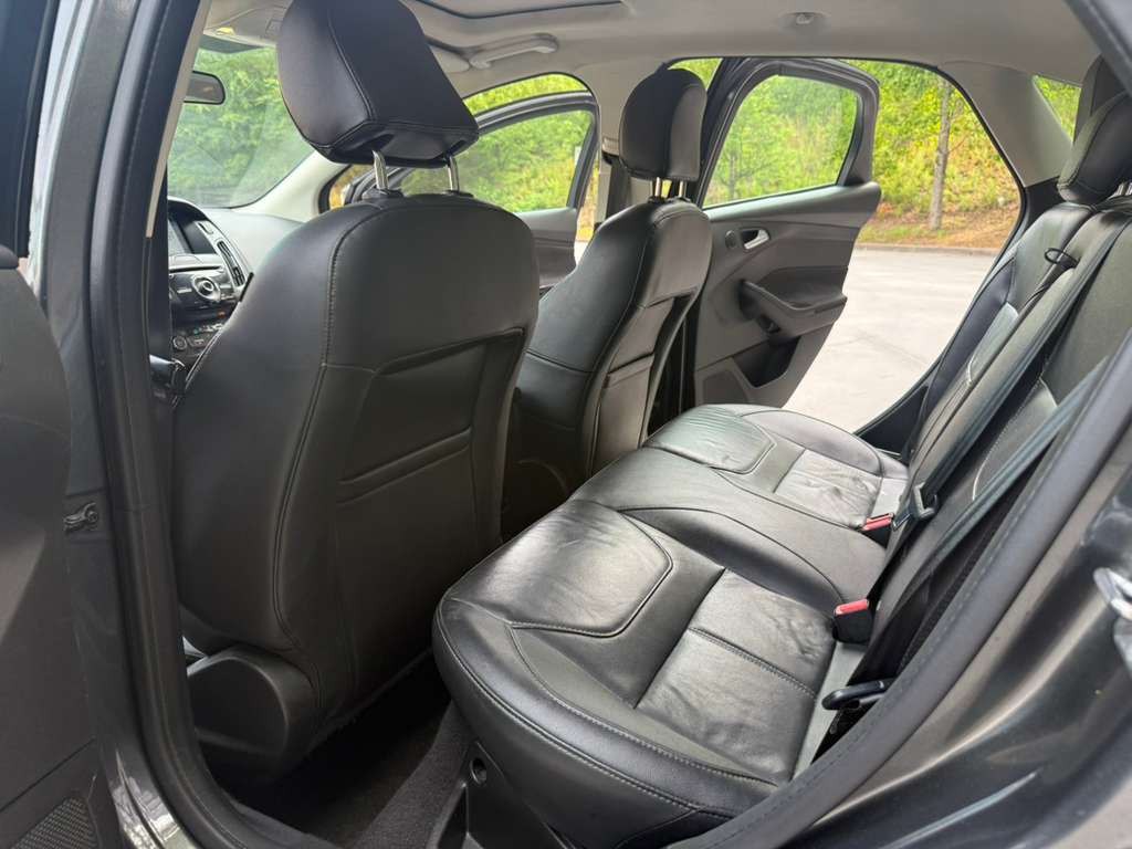 2017 Ford Focus Image 13