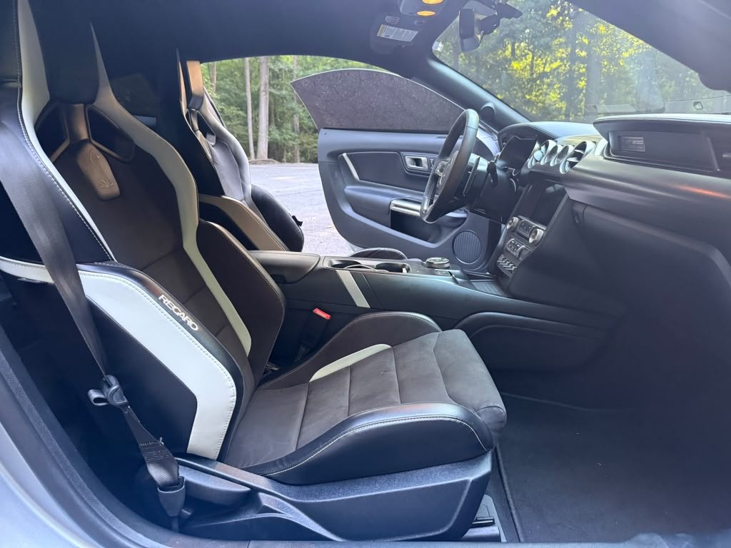 2021 Ford Mustang Image 9