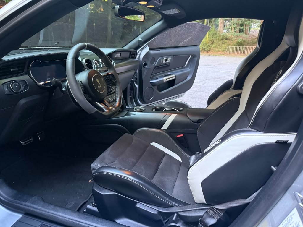 2021 Ford Mustang Image 14