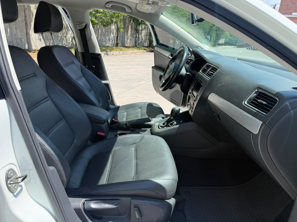 2014 Volkswagen Jetta Image 10