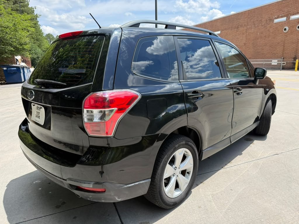 2015 Subaru Forester Image 2