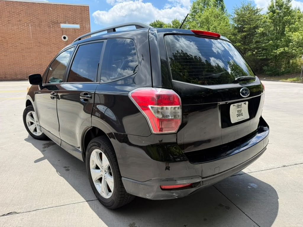 2015 Subaru Forester Image 4