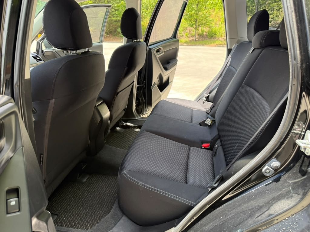 2015 Subaru Forester Image 12
